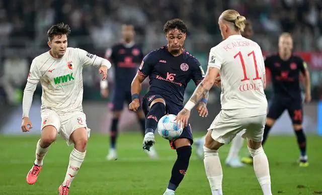 控制力和前, 队配合意识 控制力和前, 队配合意识