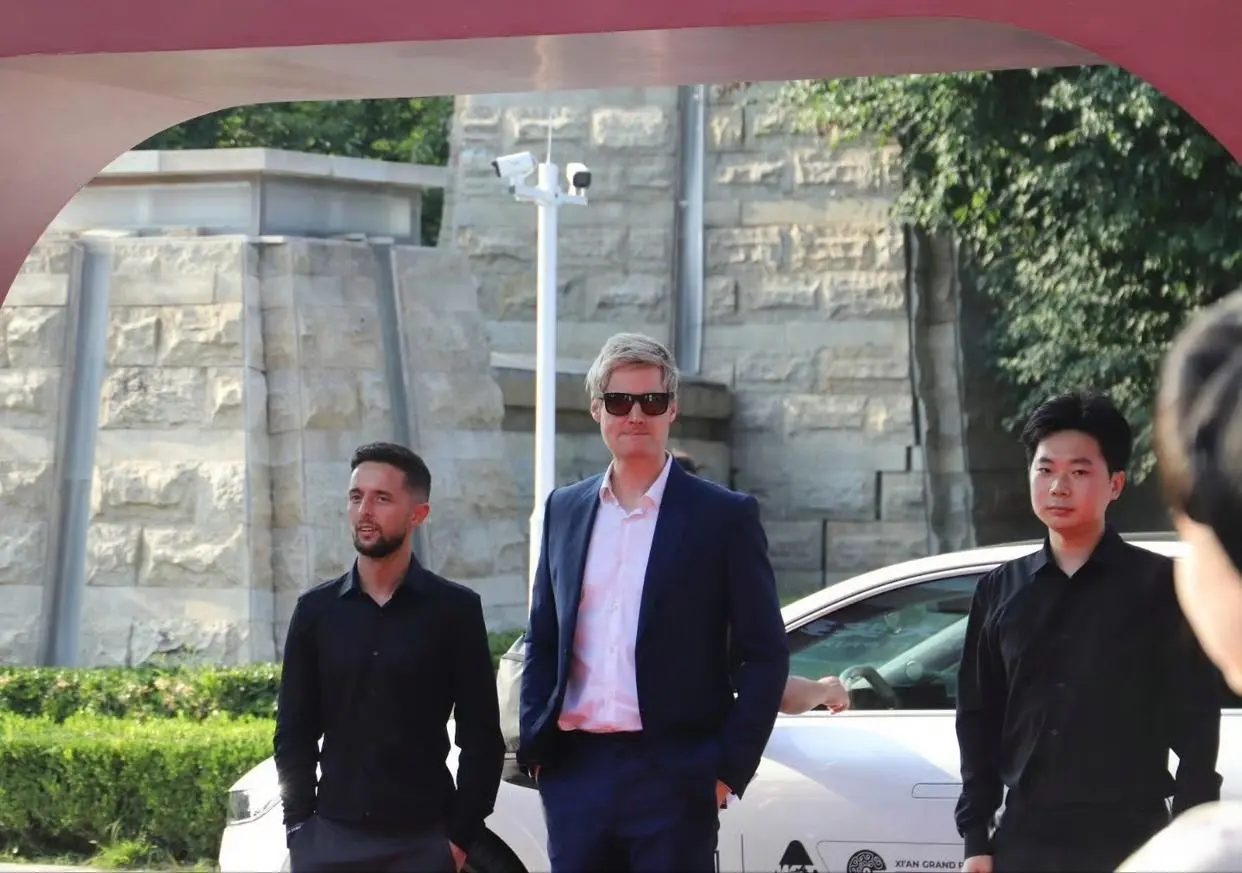 他放手一搏 他放手一搏