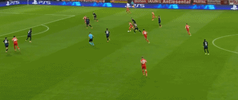 只是比大巴, 人防守包围 只是比大巴, 人防守包围