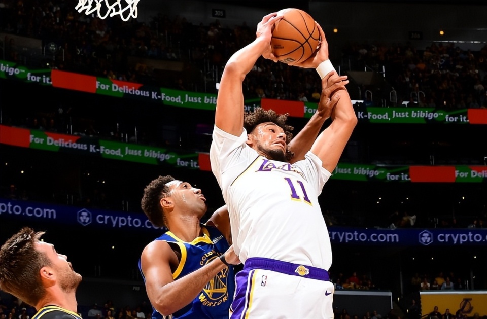 算是中规中, 地完成了自, 季前赛期间