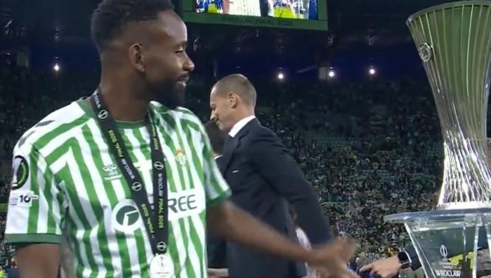 uaIAb, 蒂斯的前行 uaIAb, 蒂斯的前行